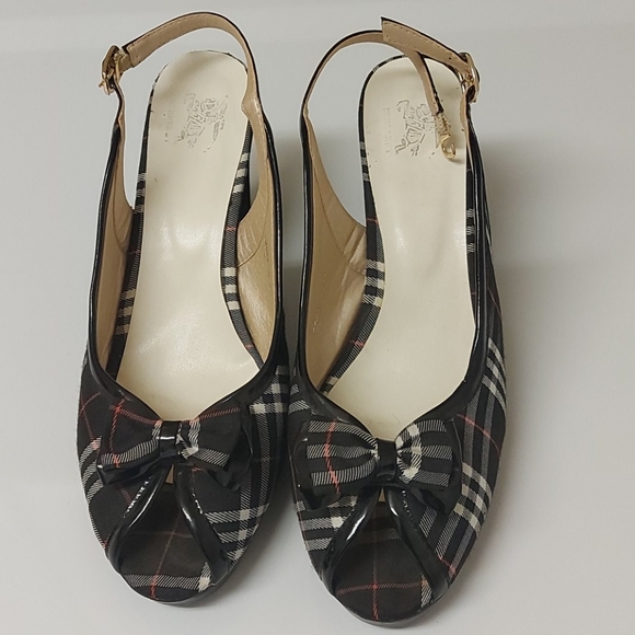 Burberry Peep-Toe Slingback Pumps Size 8.5 - Picture 3 of 6